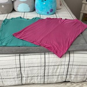 GUC Women’s Express V-Neck Top size Medium